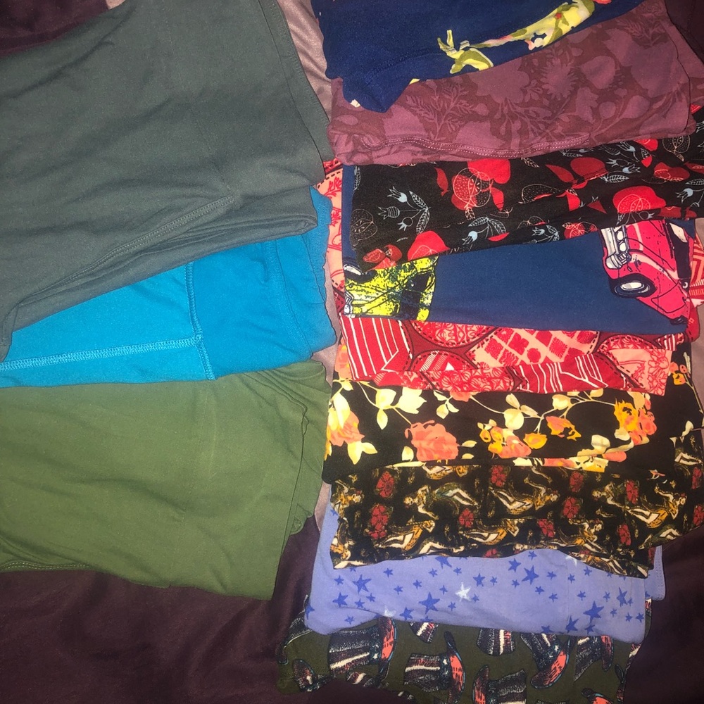 12 ONE SIZE LULAROE. leggings !!!